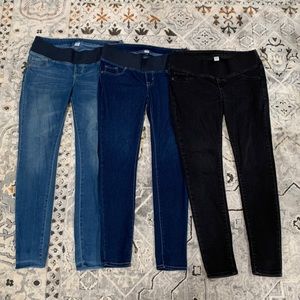 3 pairs of Old Navy Maternity skinny jeans, size 8